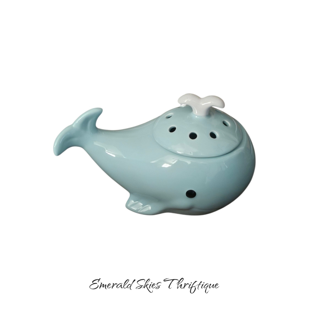SCENTSY Ocean Blue Whale Full Size Candle Wax Warmer Nursery Nautical Beach.